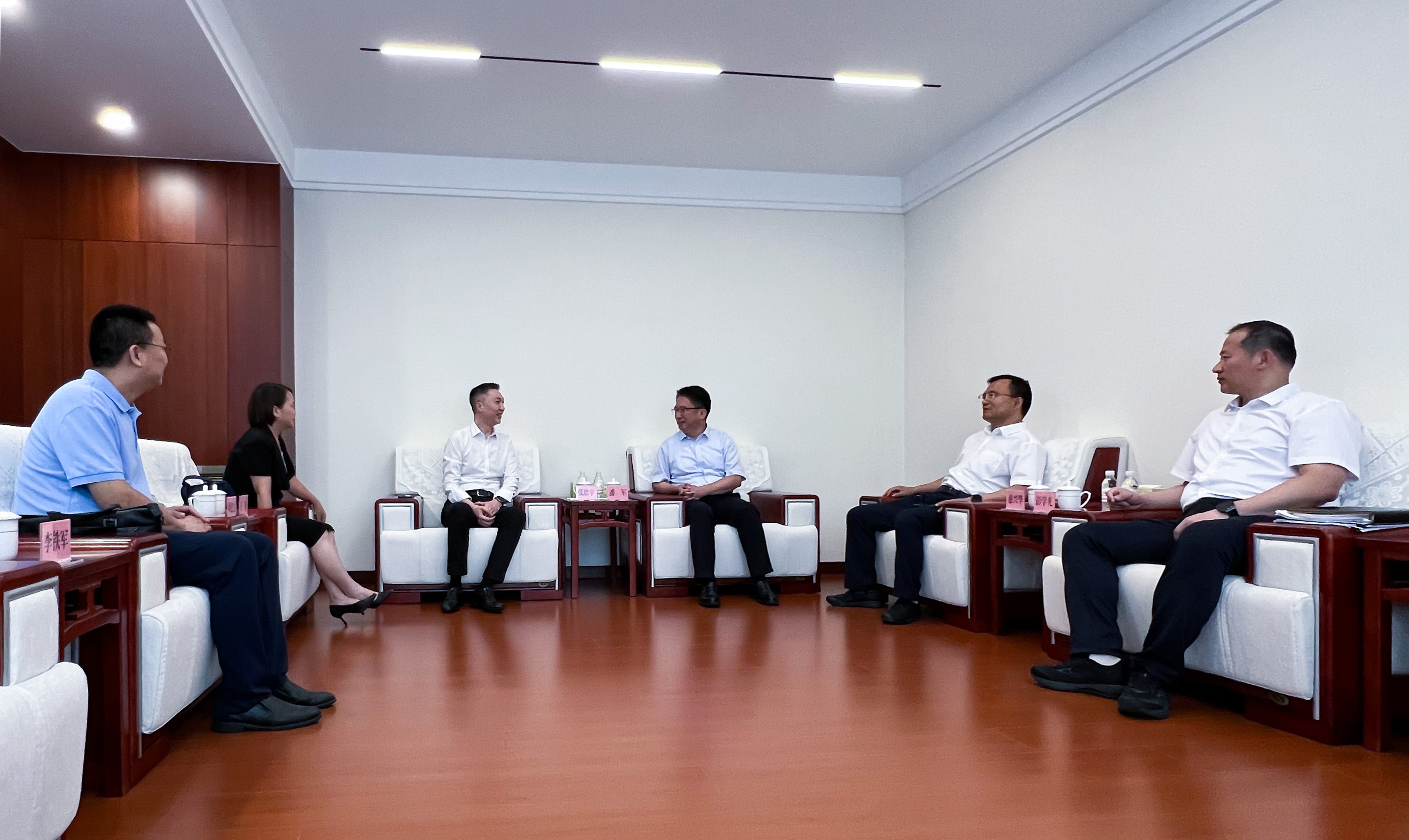 金沙js6038總裁一行赴中石化經緯有限公司交流(圖1)